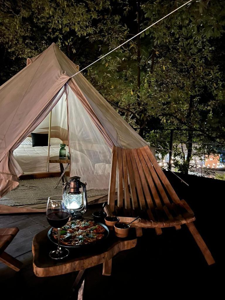 Hotel Oxu Solo Adultos Valle de Bravo Kültér fotó