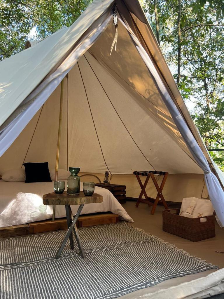 Hotel Oxu Solo Adultos Valle de Bravo Kültér fotó